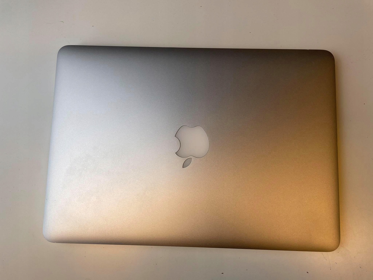 Apple-macbook-pro-a1502-retina-3
