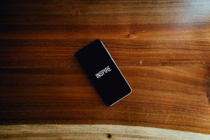 iPhone, Tani iPhone, iPhone 17, serwis, tani serwis